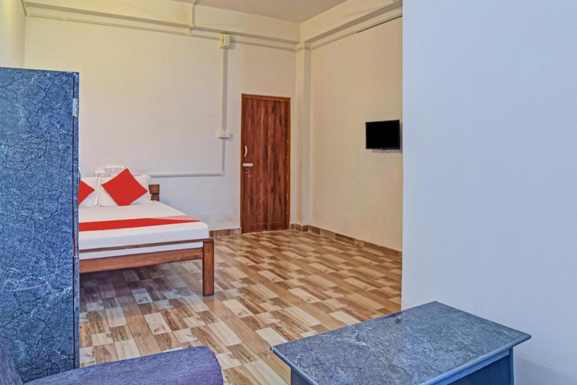 Spot On Jp Guest House Kaharpara Exterior foto