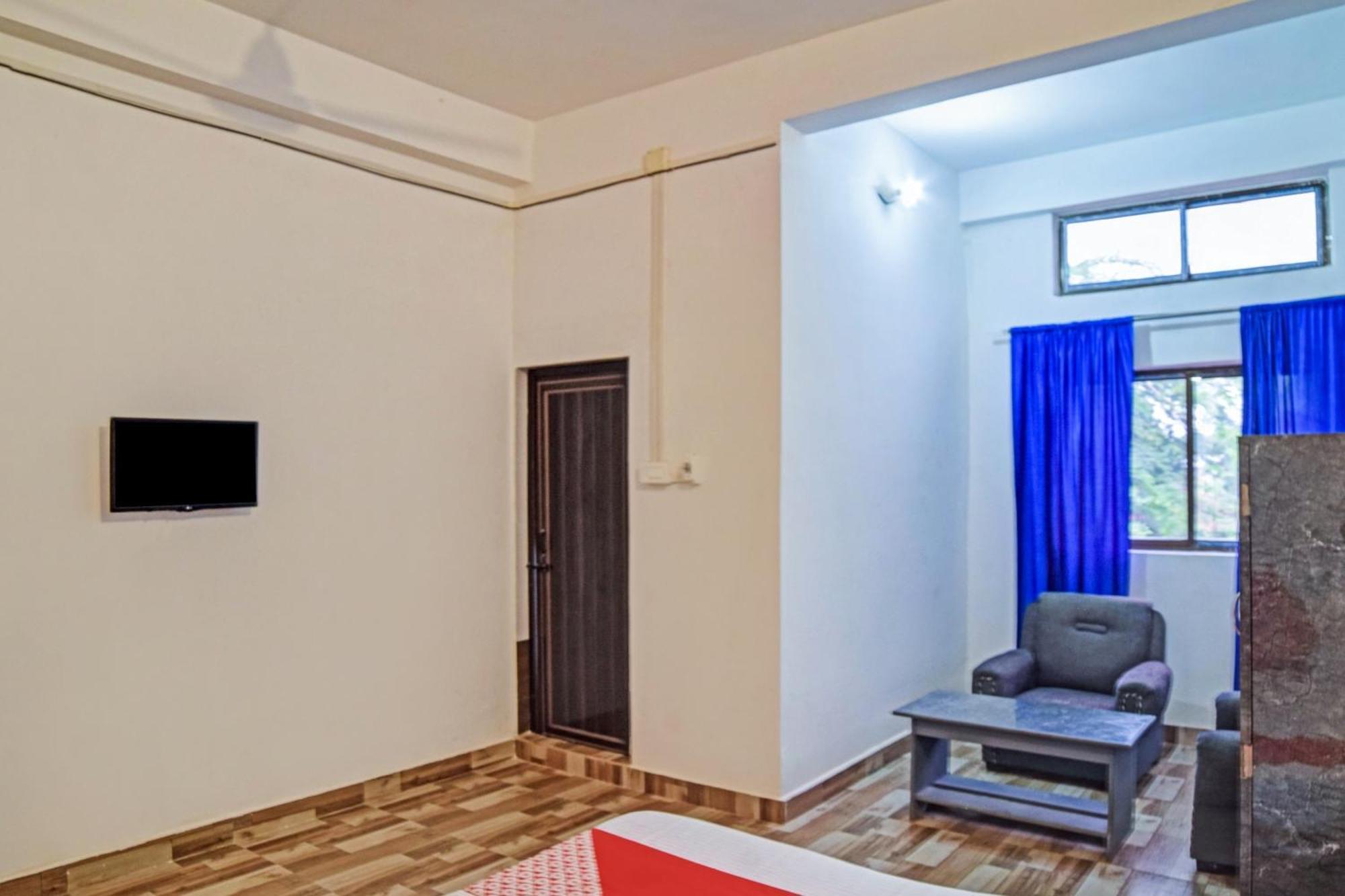 Spot On Jp Guest House Kaharpara Exterior foto
